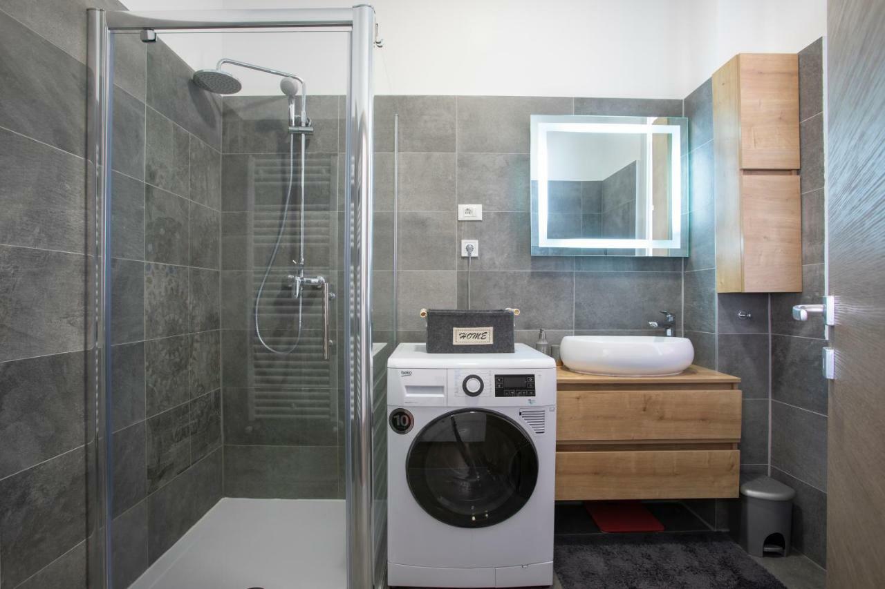 Polai Boutique Apartments With Free Parking Luaran gambar