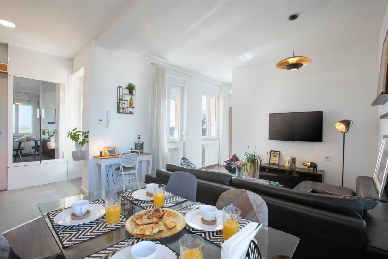 Polai Boutique Apartments With Free Parking Luaran gambar
